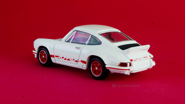 Illustration for article titled Rennsport Reunion: 1/61 Tomica Premium 911 Carrera RS 2.7